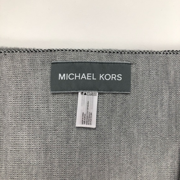 Michael Kors Men’s Reversible Beanie & Scarf Set - Picture 5 of 6